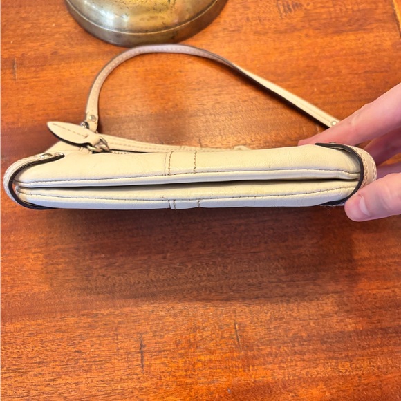 Vintage coach wristlet white leather - Picture 6 of 10